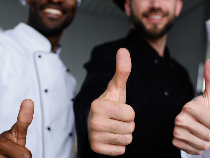 Trois employés de cuisine
